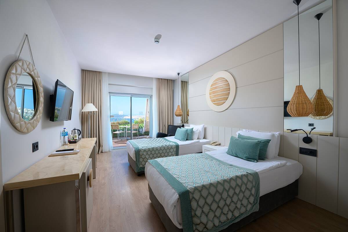 Ana Bina Deluxe Ahşap Teraslı Oda